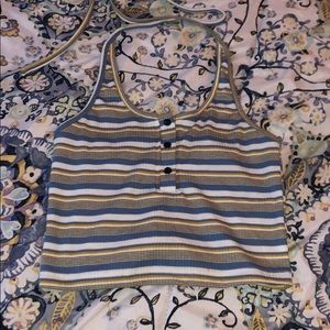 Tank top/ crop top.